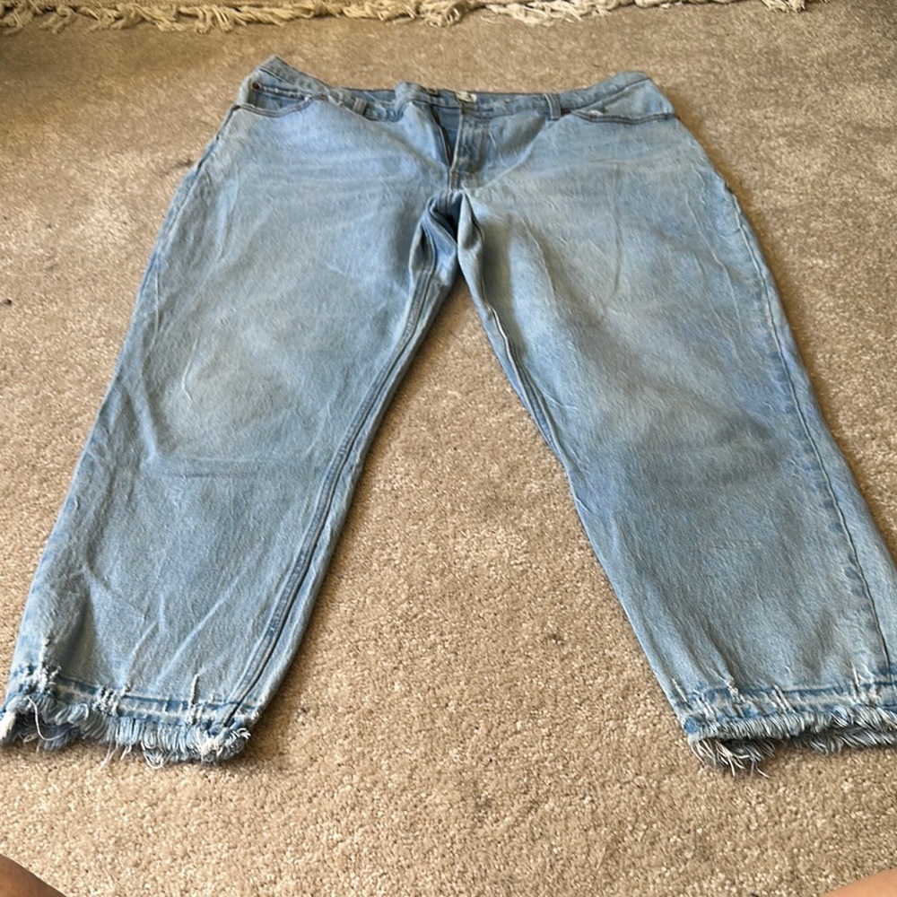 Abercrombie & Fitch Mom Jeans in Light Blue - Picture 4 of 4
